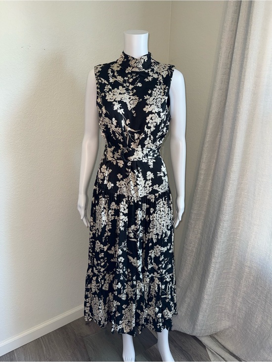 Reiss Dresses & Skirts - Reiss Briella Floral Printed Midi Dress – Size US 8